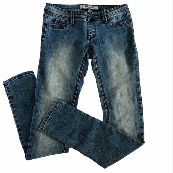 Wet Seal Denim - Wet Seal Stretchy Faded Skinny Jeans faux pockets